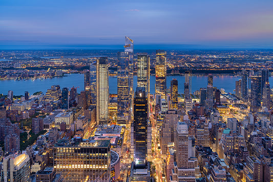 Above Manhattan before sunrise on top of the Empire State Building